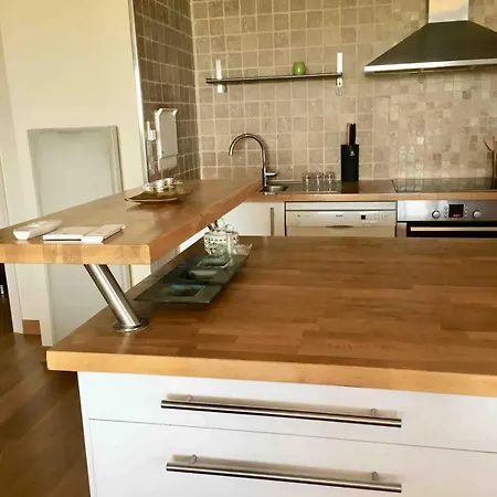 아파트 Beachfront Garden