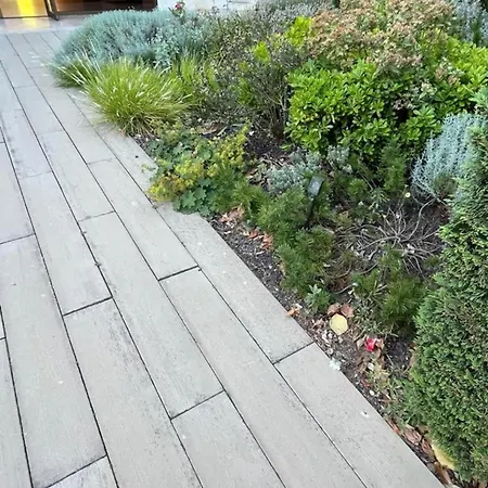 Beachfront Garden * 도빌