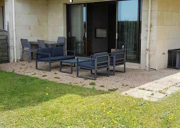 Beachfront Garden Appartement Deauville