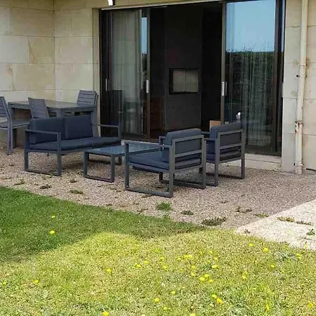 Beachfront Garden 아파트 도빌