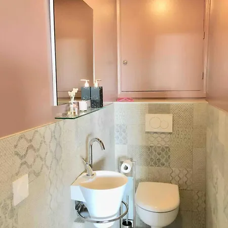 Beachfront Garden * Deauville