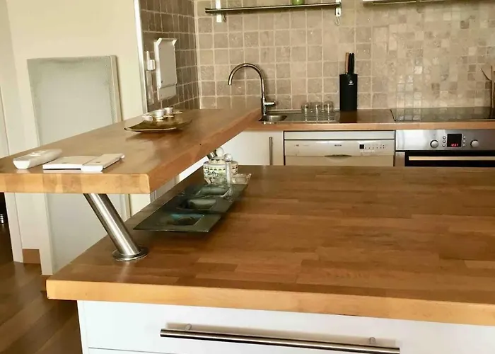 Apartment Beachfront Garden