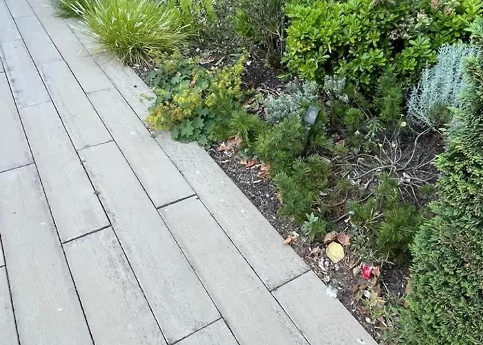 Beachfront Garden * 도빌