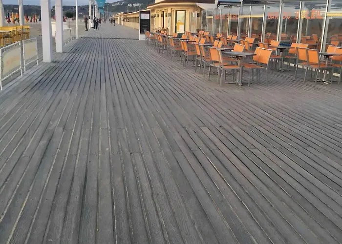 Beachfront Garden 아파트 *