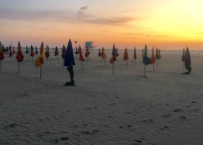 Beachfront Garden 도빌